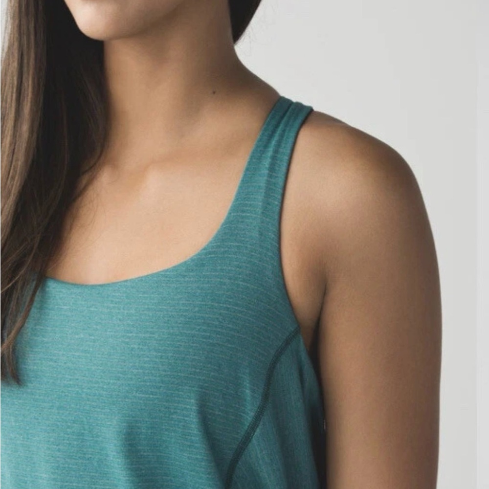 Lululemon Tank Top Women's 8 Green Sleeveless Athletic Built-in Bra